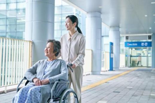 진단비 넘어 간병·실종보호까지…진화하는 치매보험