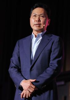 경영권 분쟁 윤상현 콜마홀딩스 부회장 임시주총 전 갈등 해결 노력