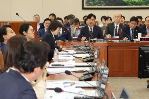 [이주의 여론조사] 李 대통령 국정지지율 60% 회복...협치·소통 의지 보여