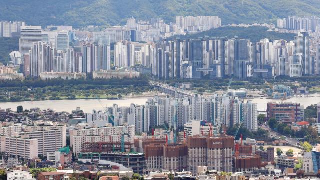 서울 남산에서 바라본 시내 아파트 단지 모습 사진연합뉴스
