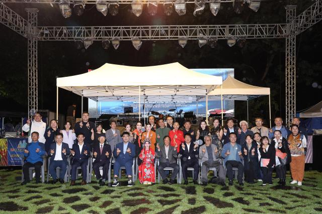 제29회 삼척예술제 개막식이 20일 삼척 죽서루 경내 특설무대에서 화려하게 막을 올렸다 사진삼척시