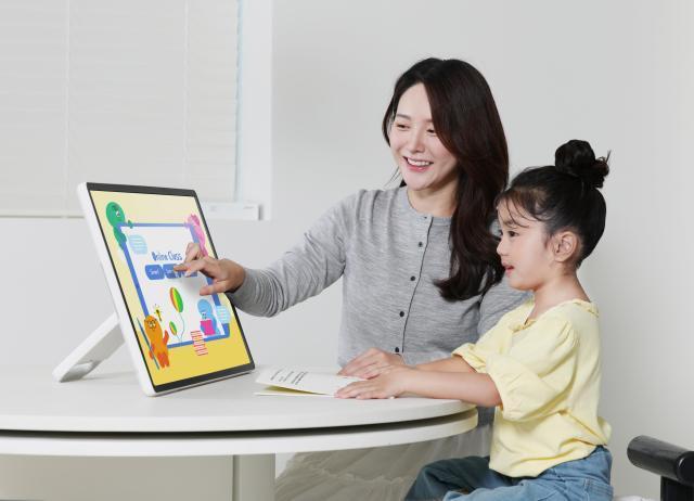 サムスン電子、無線移動型スクリーン「ザ·ムービングスタイル」発売