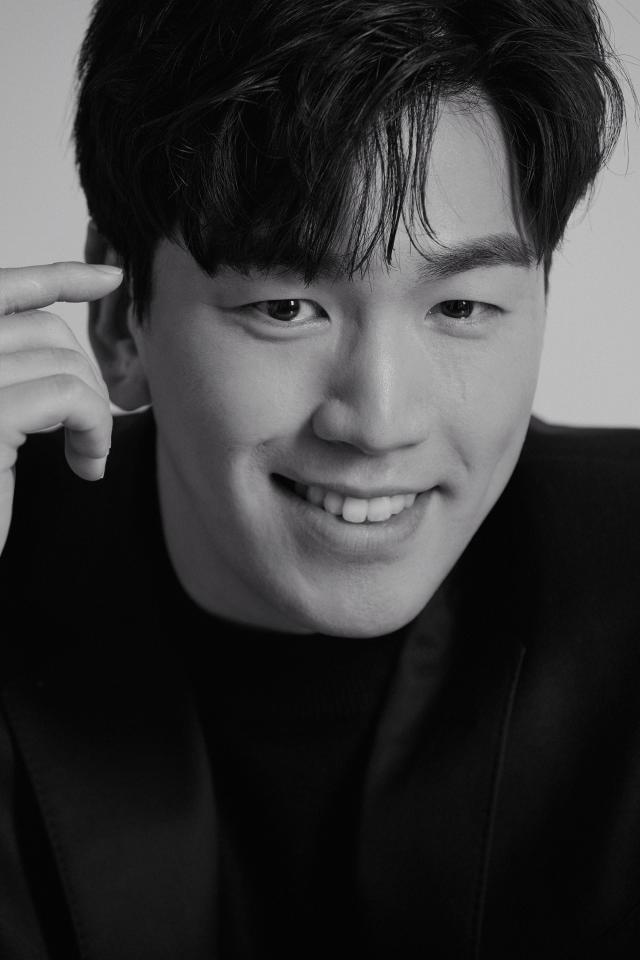 작가로 변신한 배우 헤이든 원 사진헤이든 원