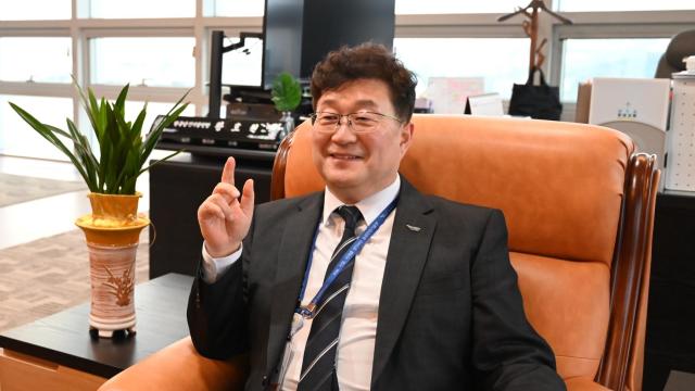 황호원 항공안전기술원장이 아주경제와 인터뷰하고 있다 사진항공안전기술원장