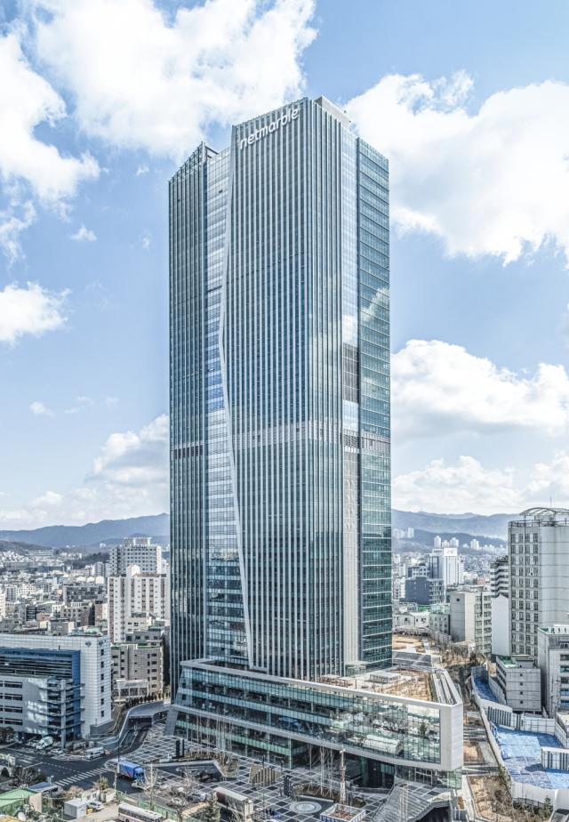 서울 구로구에 위치한 코웨이 신사옥 G-TOWER 코웨이는 지난 2020년 초 넷마블에 인수된 후 2021년 2월 본사를 이곳으로 옮겼다 사진코웨이