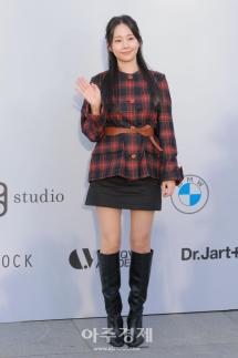 [포토] ​​​​​​​오영주, 미스지콜렉션 2026 S/S 블루밍 시즌 패션쇼 참석
