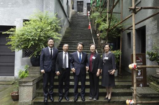 京畿道知事金东兖到访重庆大韩民国临时政府遗址