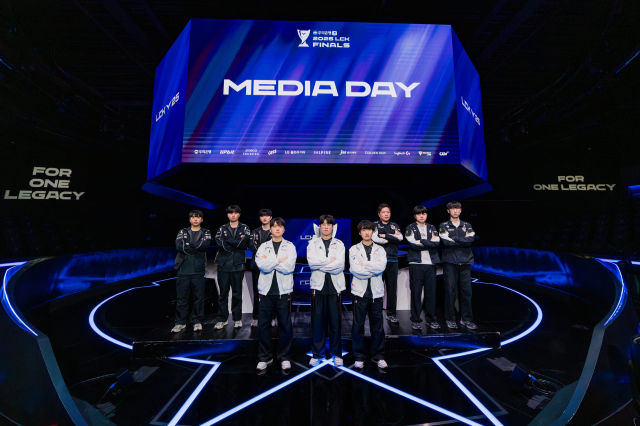 2025 우리은행 LCK 미디어데이에 참가한 한화생명e스포츠와 kt 롤스터 젠지 선수단
