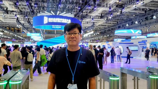텐센트 2025 DES 행사장을 찾은 최석원 컴투스플랫폼 대표 사진배인선 기자