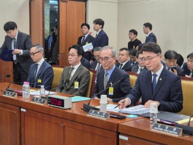 KT, 개인정보 유출 2만명 위약금 면제 적극 검토…국회 압박에 입장 선회