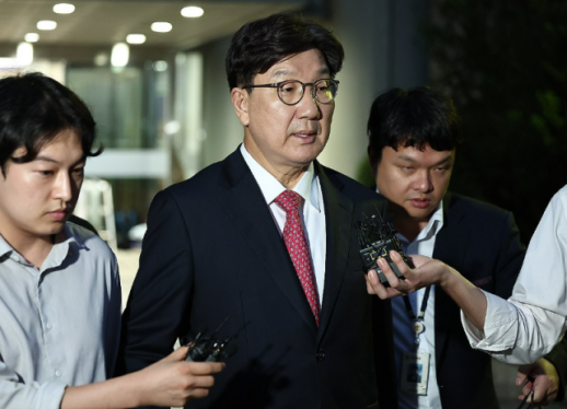 권성동, 구속 후 특검 두 번째 소환 90분 만에 종료