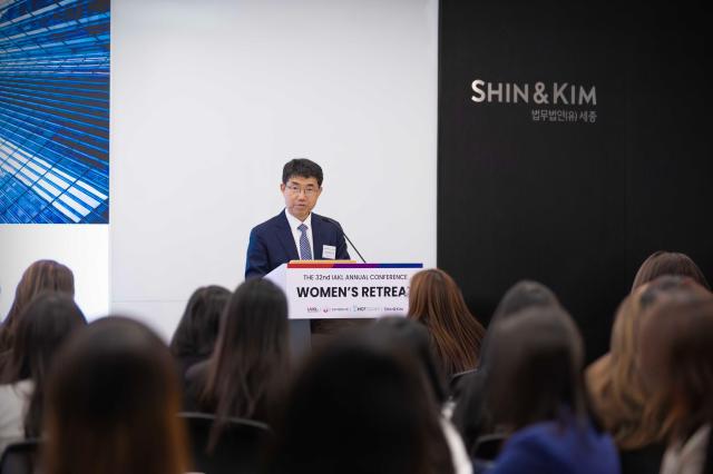 오종한 대표변호사가 강연하고 있다 사진법무법인 세종