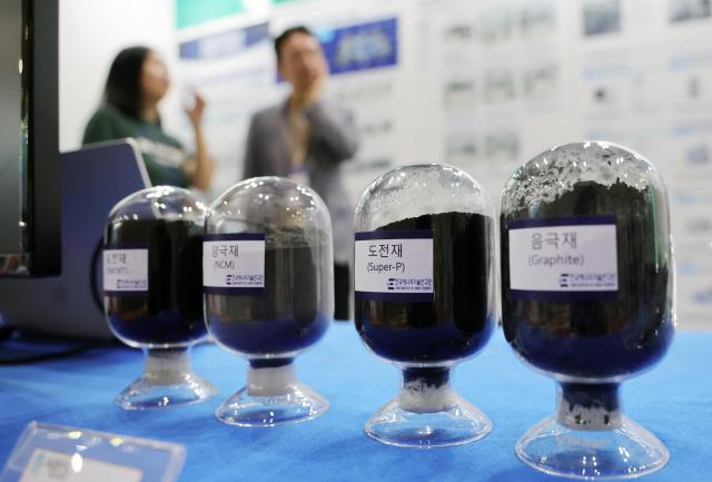 【图片来源 韩联社】