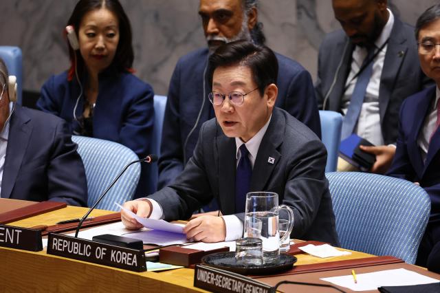 李在明主持联合国安理会辩论会 强调AI安全与韩美经贸合作