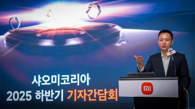 25일 조니 우 샤오미코리아 사장이 기자간담회를 통해 신제품을 선보이고 있다. [사진=샤오미코리아]