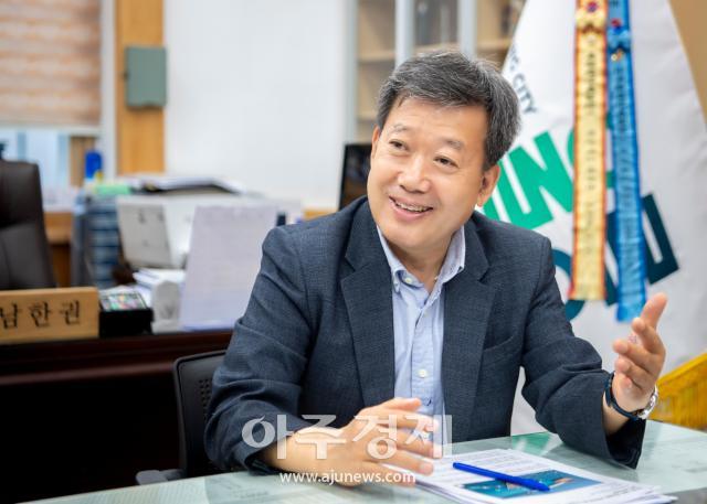 남한권 울릉군수사진안경호 기자