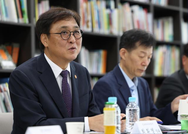 20250926-최휘영 장관 출판계 소통 간담회06jpg