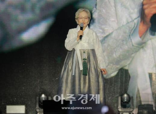 [포토] 김영옥, 단아한 한복 입고 등장 (제5회 서울도시건축비엔날레 개막식)
