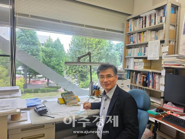 국중호 요코하마시립대 교수는 지난 18일 일본 요코하마시립대학교에서 아주경제와의 인터뷰에서 한일 협력 강화를 주제로 약 2시간 가량 이야기를 나눴다 