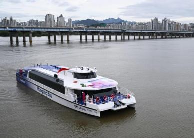 서울시 한강버스, 더 안전하게…10월까지 무승객 운항
