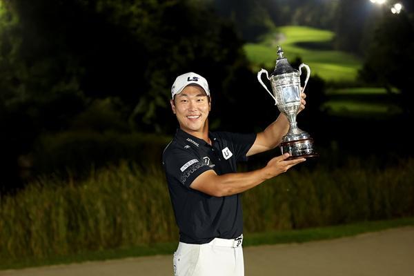전가람이 한국프로골프KPGA 투어 현대해상 최경주 인비테이셔널총상금 12억5000만원 정상에 섰다 사진KPGA