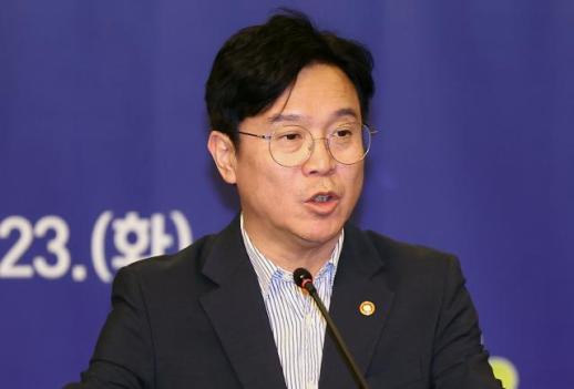 노동장관 중견기업 성장 위해 소통 강화할 것…일자리 선도 역할 해달라