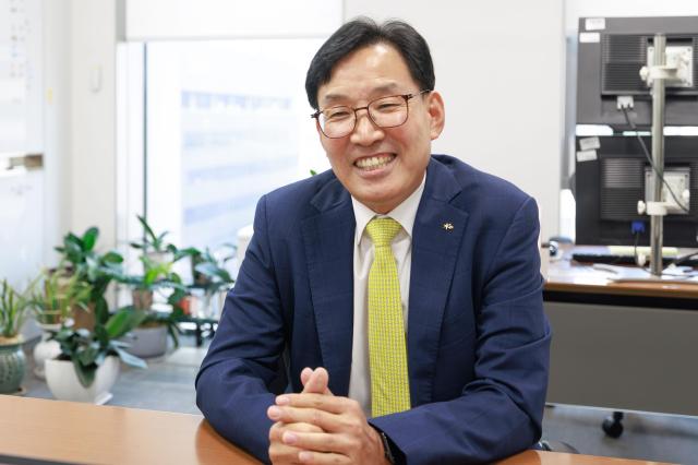 김병구 KB증권 패시브영업본부장이 지난 26일 서울 여의도 KB증권 사옥에서 아주경제와 인터뷰를 하고 있다 사진유대길 기자