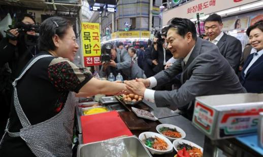 장동혁, 내년 지선 최대 과제는 중원 수성...수도권 승리 위한 발판