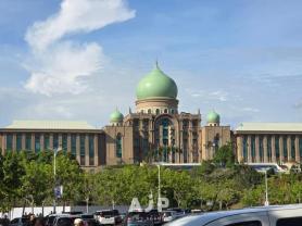 TRAVEL: Putrajaya – where modern Malaysias administrative heart beats