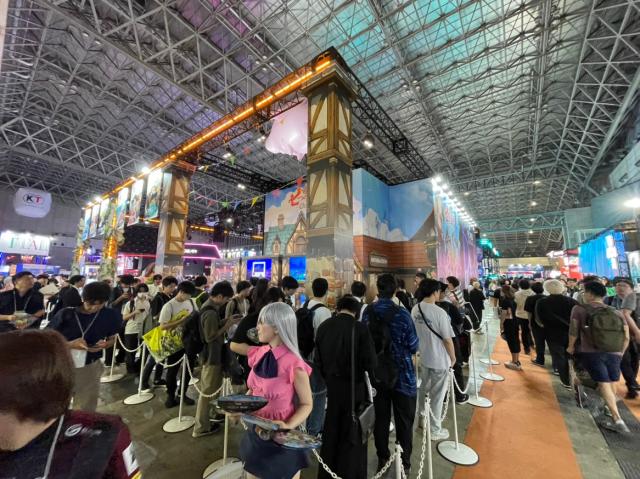 TGS 2025서 통했다 넷마블 ‘칠대죄 오리진’·‘몬길 스타다이브’ 현지 호평 사진은 TGS 2025 넷마블 부스 사진넷마블