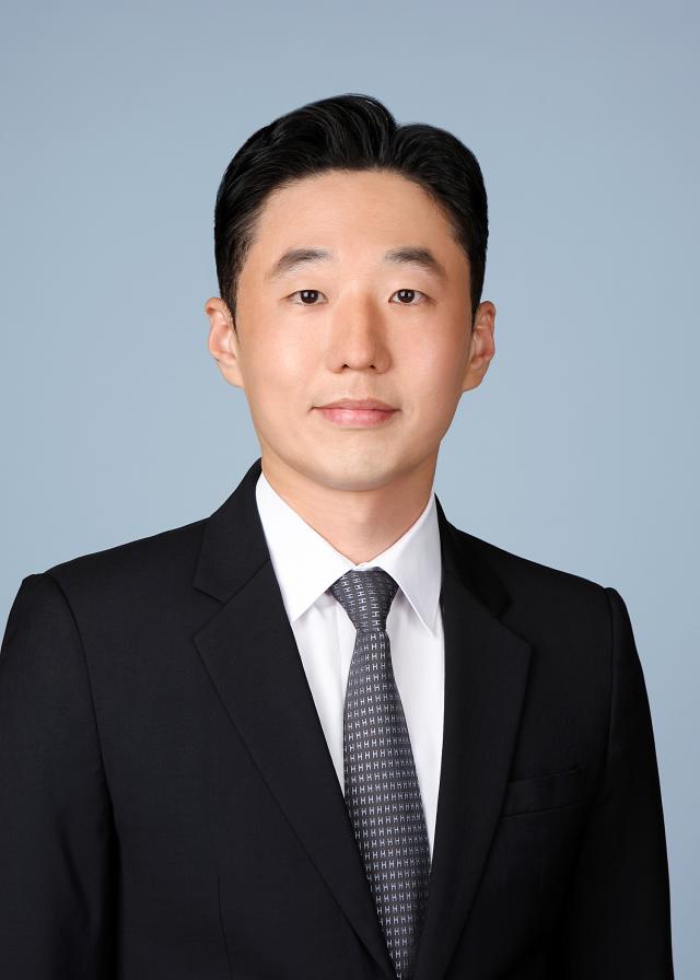 정세진 변호사 사진법무법인 율촌