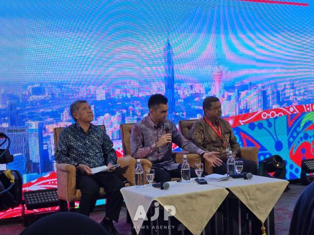 Deputy Minister of Tourism Arts and Culture of Malaysia Datuk Khairul Firdaus Akbar Khan middle speaks at a press conference during the Global Travel Meet 2025 in Kuala Lumpur Oct 1 2025 AJP Kim Dong-young