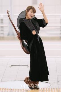 [포토] 예지원, 반가운 손인사