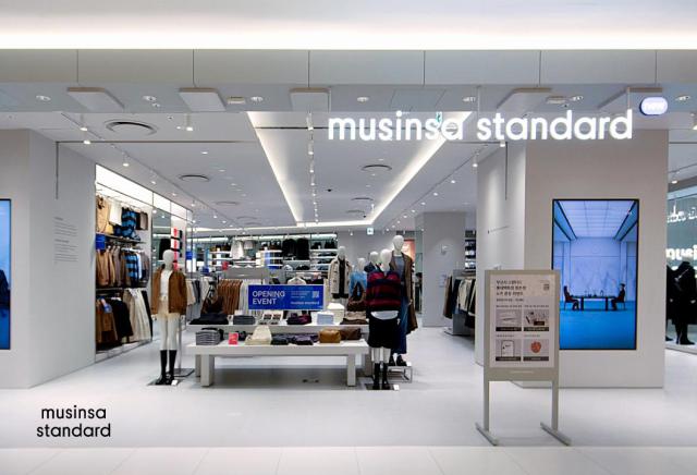 【图片来源 MUSINSA】