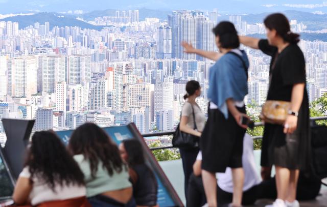서울 남산에서 바라본 아파트 단지 사진연합뉴스