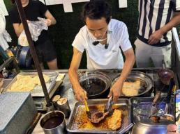 치킨까스형 보러오세요 中 도자기 도시 징더전의 새 명물