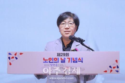 [포토] 대통령 축사 대독하는 정은경 보건복지부 장관
