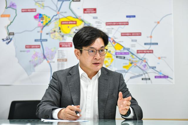 김포시의 교통현안해소에 박차를 가하고 있는 김병수 김포시장 사진김포시
