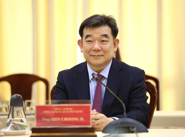 Ông Shin Choong-il nguyên Tổng lãnh sự Hàn Quốc tại TPHCM hiện là giáo sư Trường Luật – Đại học Dong-A ẢnhTổng Lãnh sự quán Hàn Quốc tại TP Hồ Chí Minh