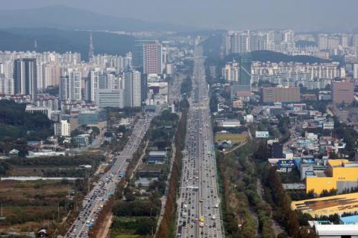 中秋当天韩国全国高速公路双向拥堵