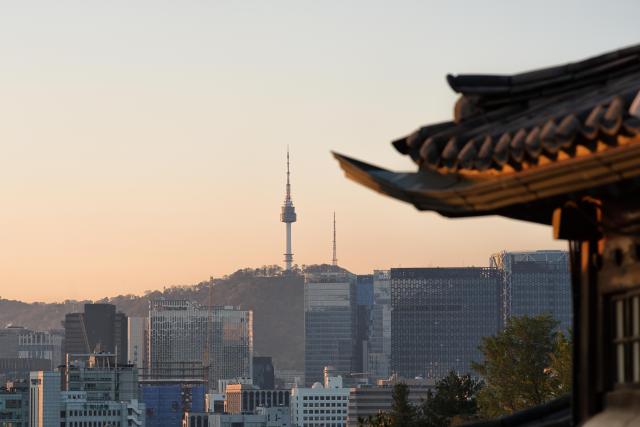 跟着《K-POP：猎魔女团》打卡 N首尔塔迎游客热潮