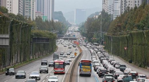 부산→서울 5시간 30분…추석 오후 귀경길 곳곳 정체