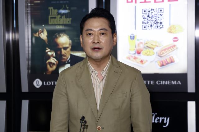기자회견하는 장동혁 대표
    서울연합뉴스 윤동진 기자  국민의힘 장동혁 대표가 7일 건국전쟁2 영화를 관람하기 앞서 서울 롯데시네마 영등포점에서 취재진 질문에 답하고 있다 2025107
    monynacokr2025-10-07 150954
저작권자 ⓒ ㈜연합뉴스 무단 전재 재배포 금지 AI 학습 및 활용 금지저작권자 ⓒ ㈜연합뉴스 무단 전재 재배포 금지 AI 학습 및 활용 금지