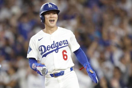 김혜성, 빠른 발로 끝내기 득점 존재감…다저스 NLCS 진출