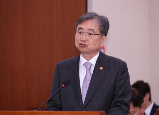 李정부 첫 외교 국정감사…조현 트럼프 방한하면 양국 협력 격상 방안 협의