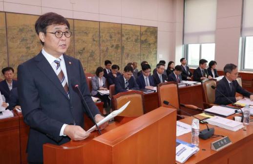[2025 국감] 최휘영 장관 뮷즈 짝퉁 마음 아파…프리미엄화할 것