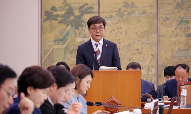 14일 서울 여의도 국회에서 열린 문화체육관광위원회 국정감사에서 최휘영 문화체육관광부 장관이 발언하고 있는 모습이다 사진연합뉴스