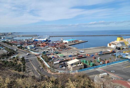 海上物流新通道 济州至青岛定期货运航线开通