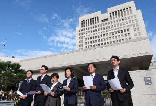 초유의 대법원 현장검증…재판기록·접속 로그 제출두고 충돌