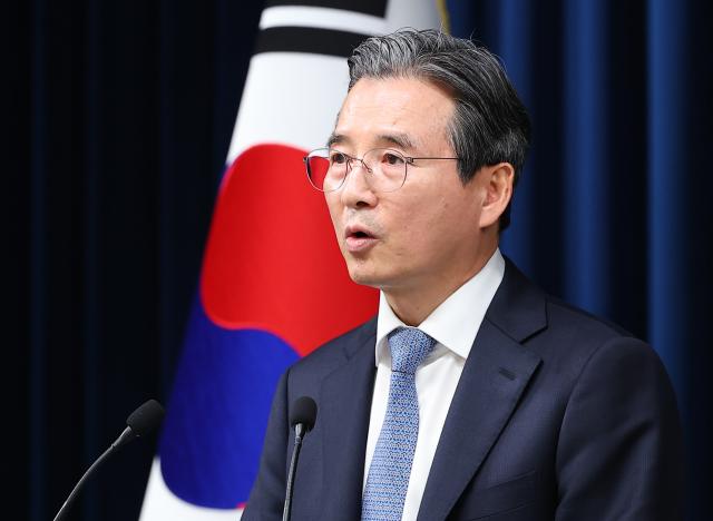 김용범 대통령실 정책실장이 1일 용산 대통령실에서 이재명 대통령의 샘 올트먼 오픈AI CEO 접견 관련 브리핑을 하고 있다사진연합뉴스